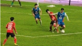 盘点湘西队那些感人瞬间。我们可能输掉了很多个90分钟，但从未输掉过哪怕一秒钟的血性！