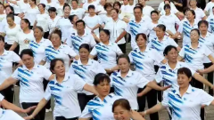 湘西开启广场舞城市快闪活动，国泰民安在此刻具像化了！
