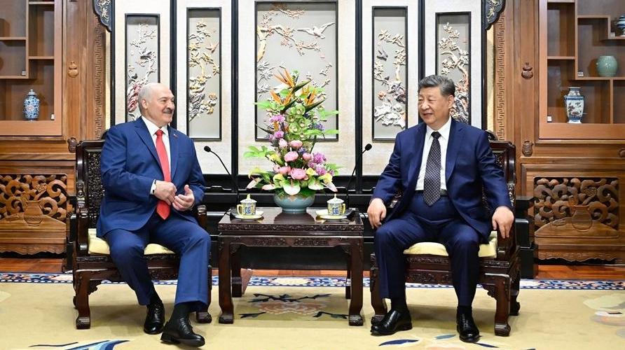 习近平会见白俄罗斯总统卢卡申科