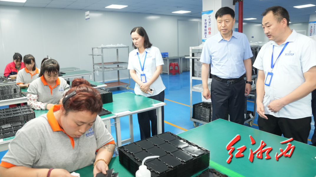 刘涛到花垣县吉首市走访调研重点企业