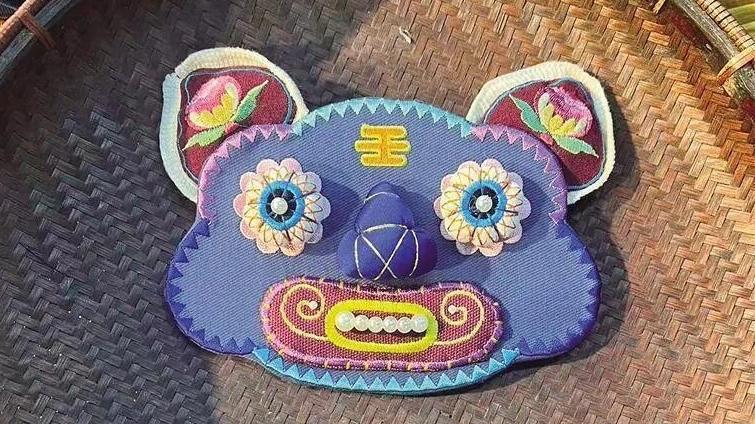 十八洞苗绣虎头帽：从深山，到世界