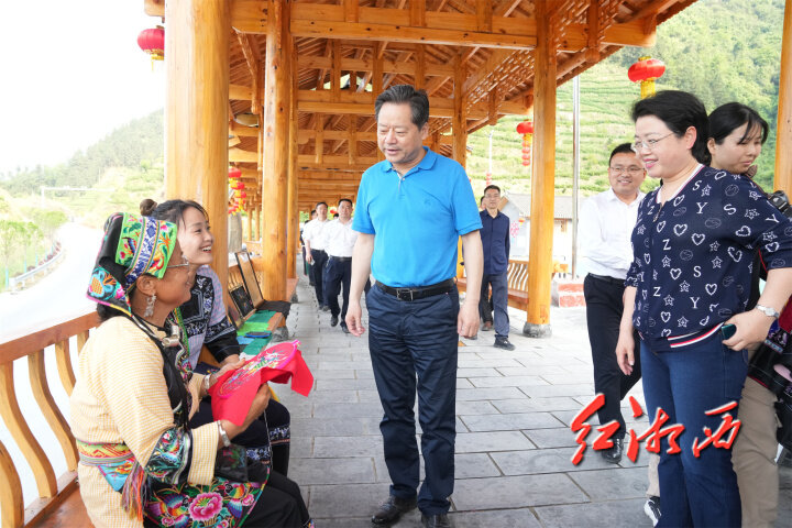 【点击查看原图】